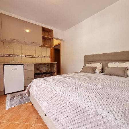 Dom Apartments Budva Luaran gambar