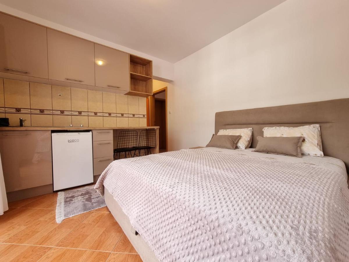 Dom Apartments Budva Luaran gambar