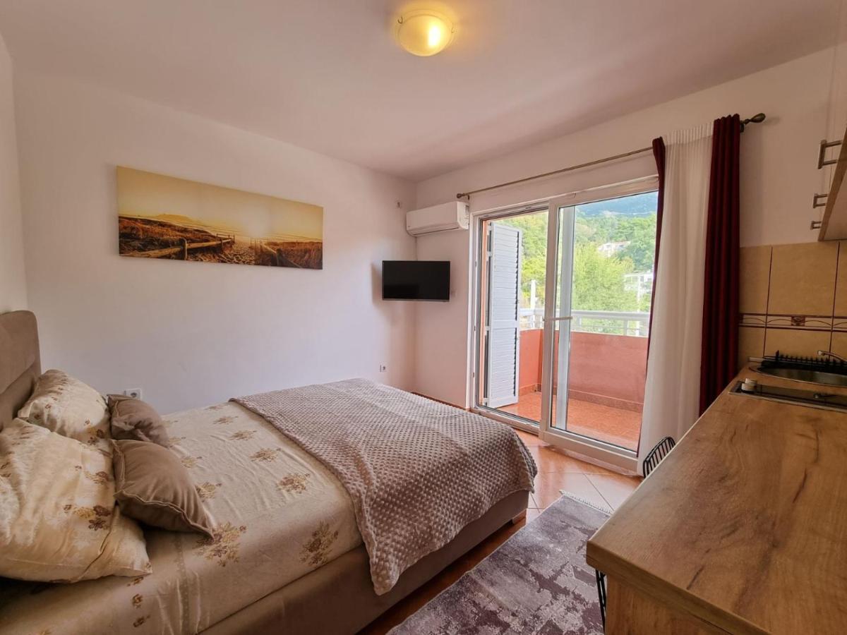 Dom Apartments Budva Luaran gambar