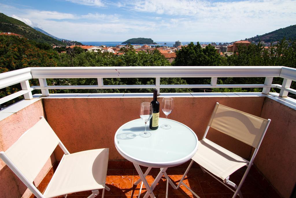 Dom Apartments Budva Luaran gambar