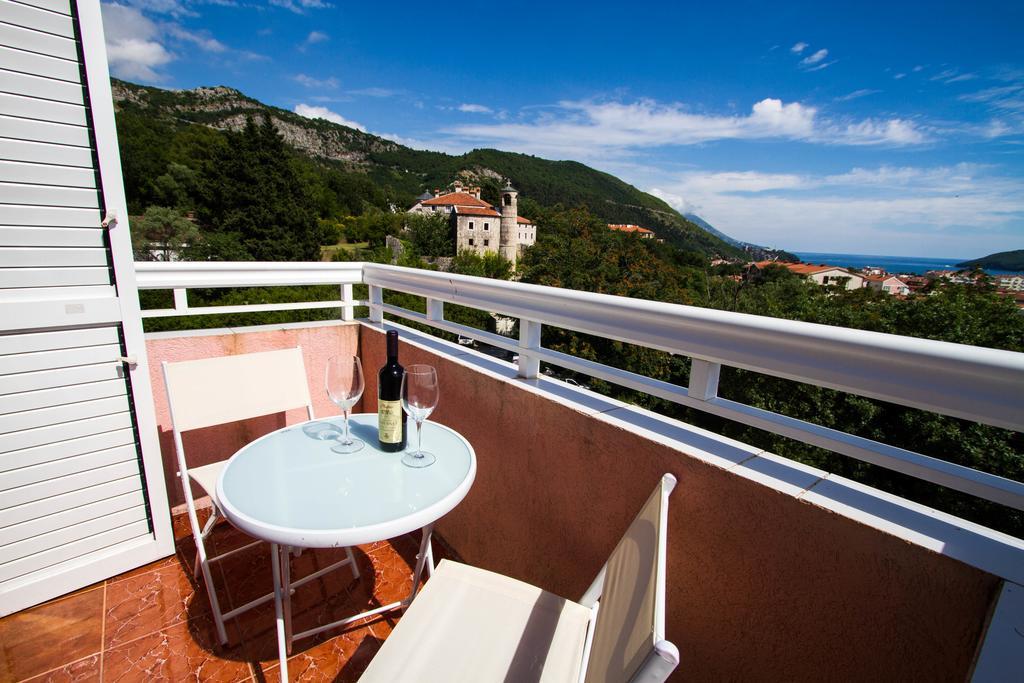 Dom Apartments Budva Luaran gambar