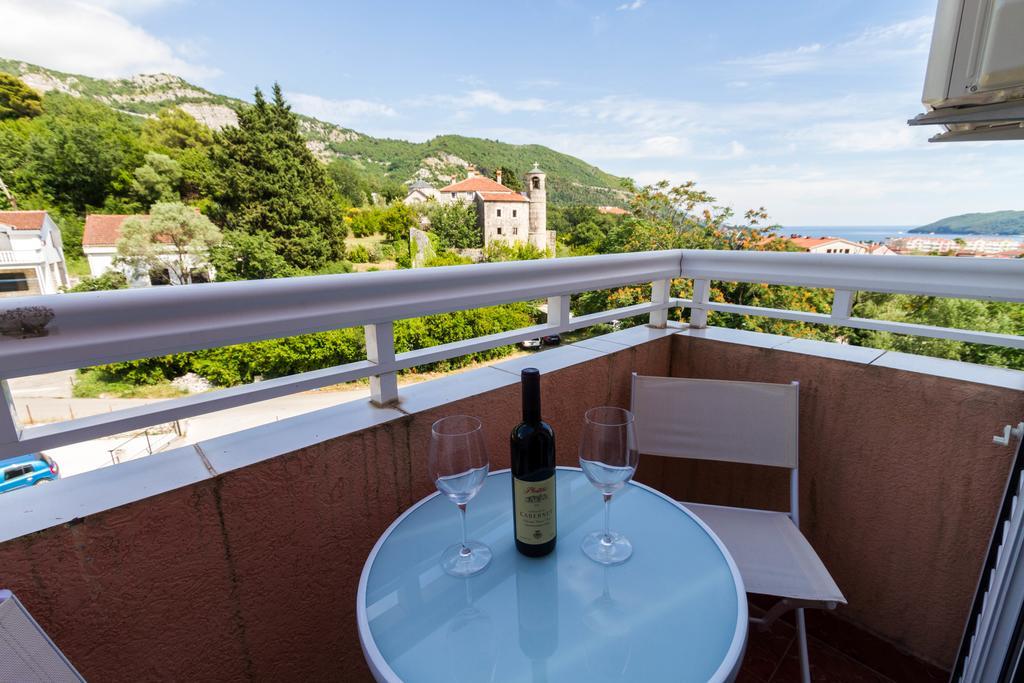 Dom Apartments Budva Luaran gambar